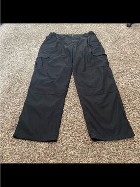 5.11 tactical cargo pants men’s size 38 x 32